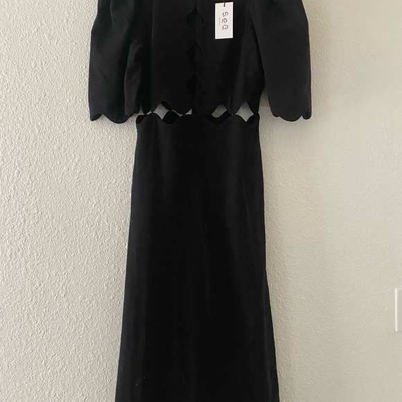 Sea New York NWT Leona Short Sleeve Cut Out Scalloped Midi Dress in Black Size 2 - Picture 3 of 5